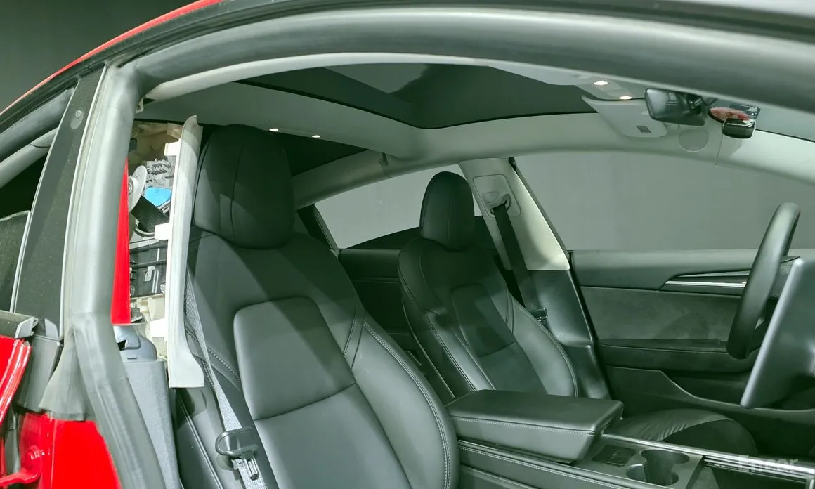 Фото 18 - Tesla Model 3