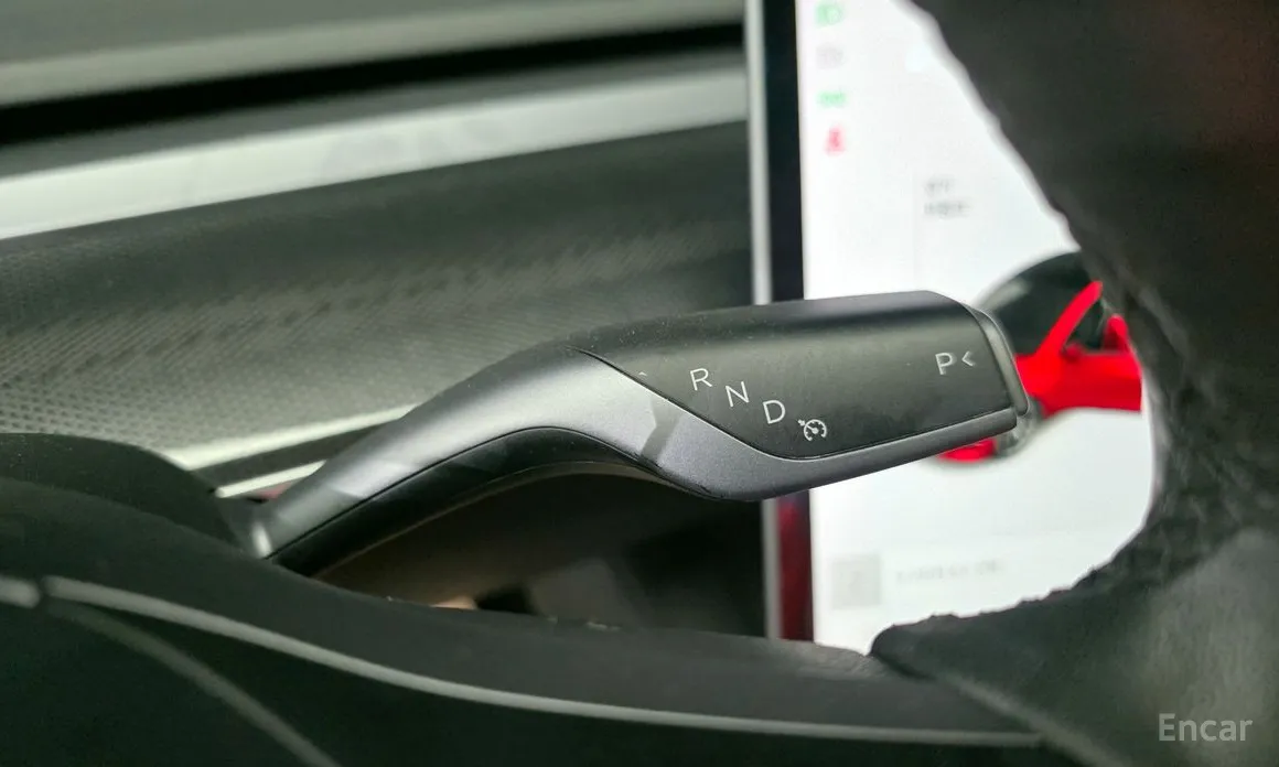 Фото 9 - Tesla Model 3