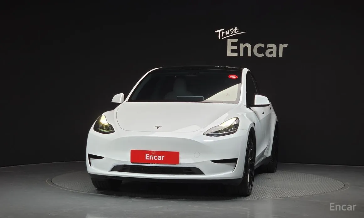 Фото 3 - Tesla Model Y