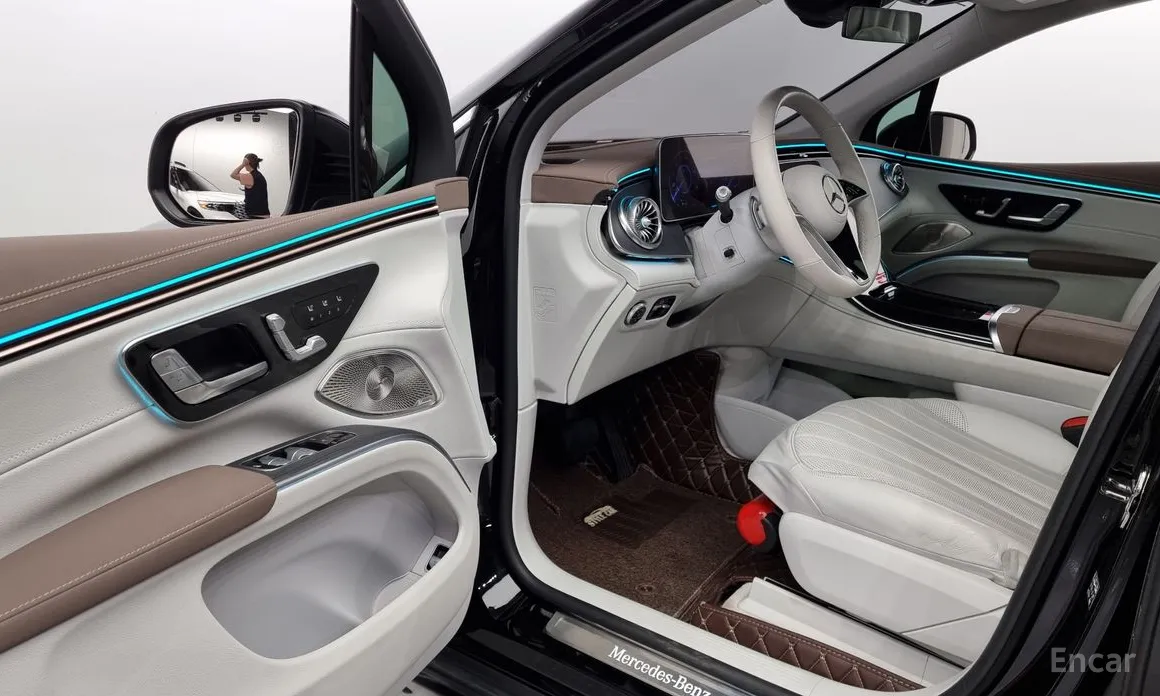 Фото 10 - Mercedes-Benz EQS