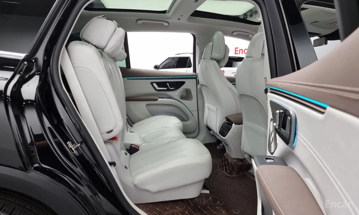 Фото 12 - Mercedes-Benz EQS