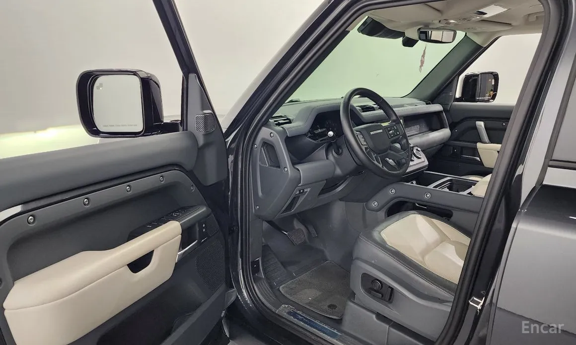 Фото 10 - Land Rover Defender