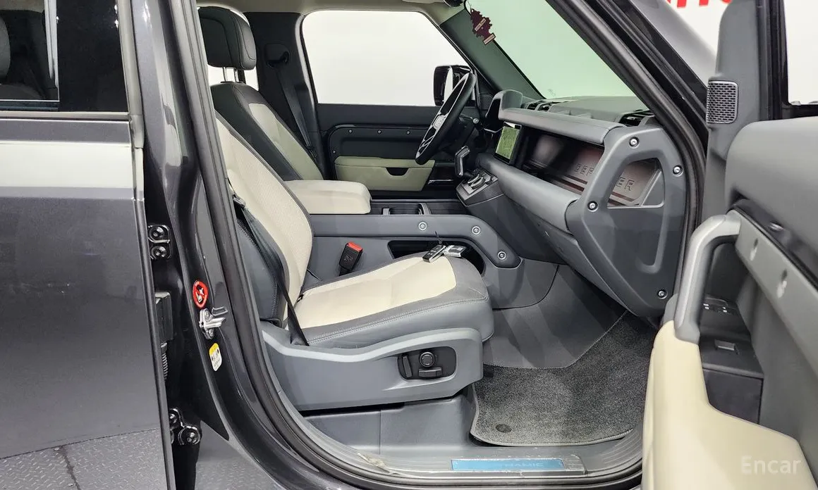 Фото 11 - Land Rover Defender