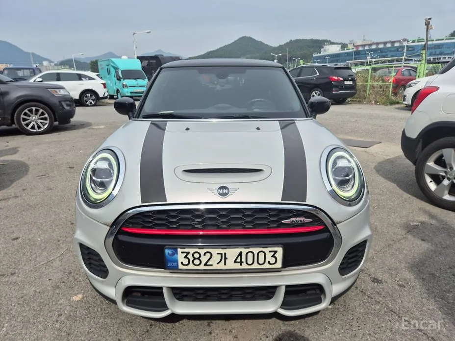 Фото 1 - Mini Cooper