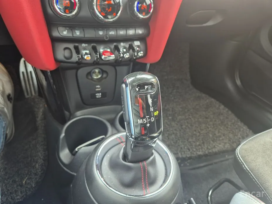 Фото 10 - Mini Cooper