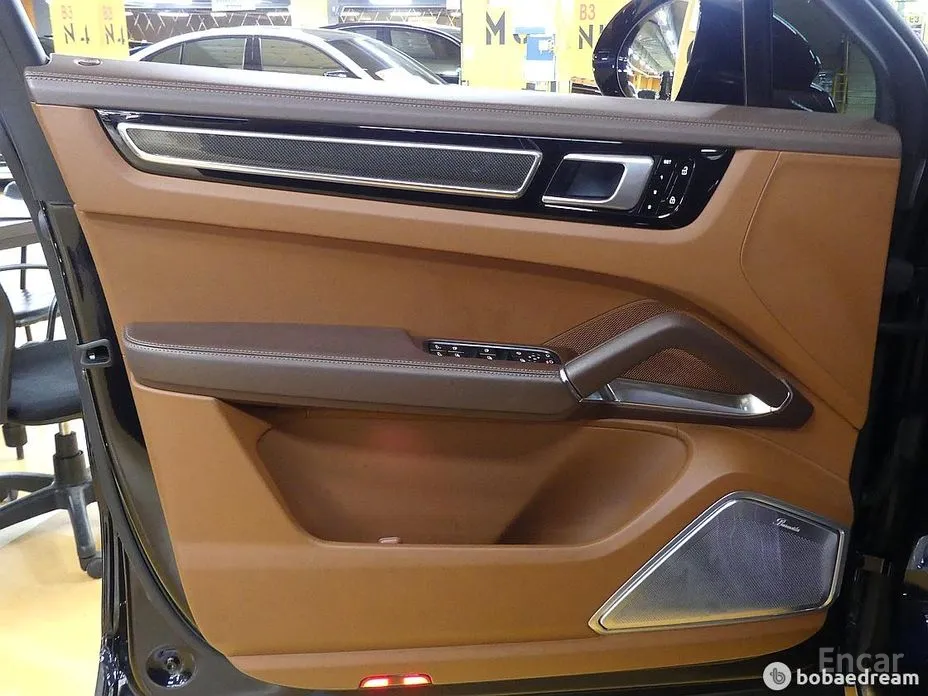 Фото 15 - Porsche Cayenne