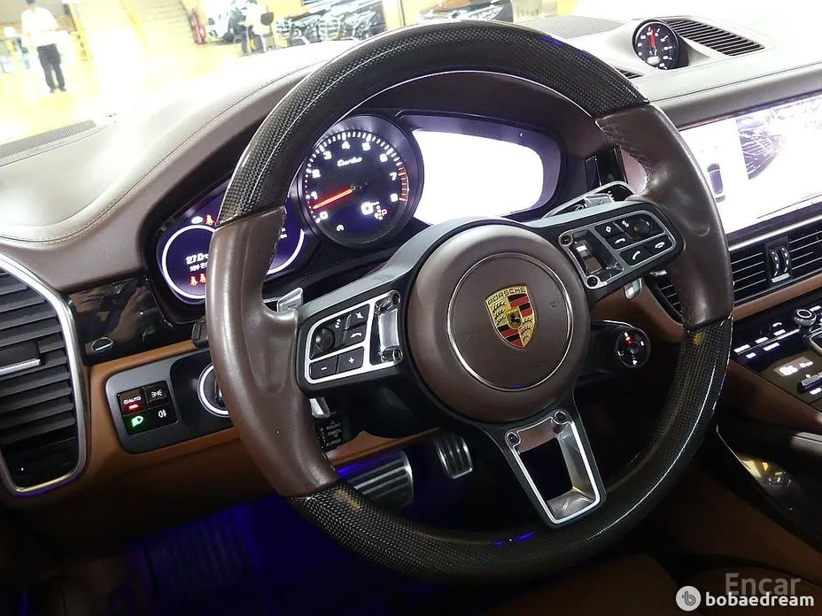 Фото 16 - Porsche Cayenne