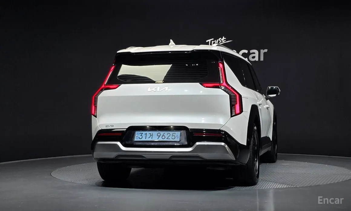 Фото 4 - Kia EV9