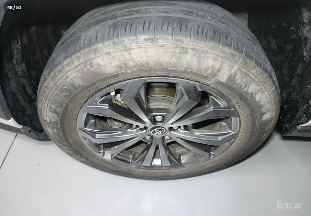 Фото 18 - Toyota RAV4