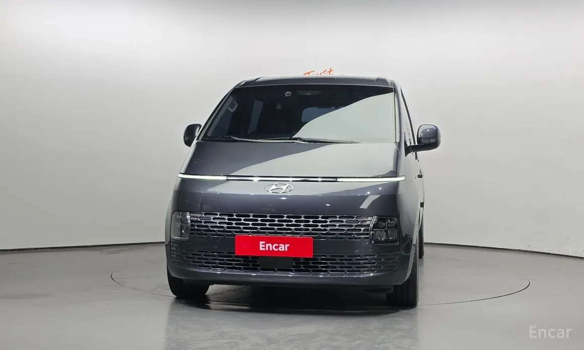 Фото 3 - Hyundai Staria