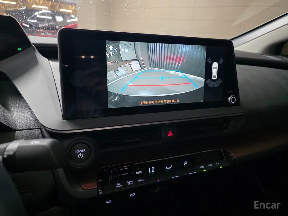 Фото 12 - Toyota Prius