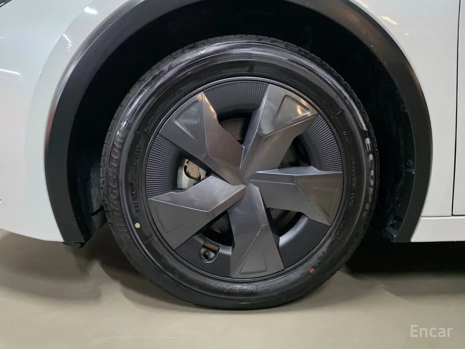 Фото 5 - Toyota Prius