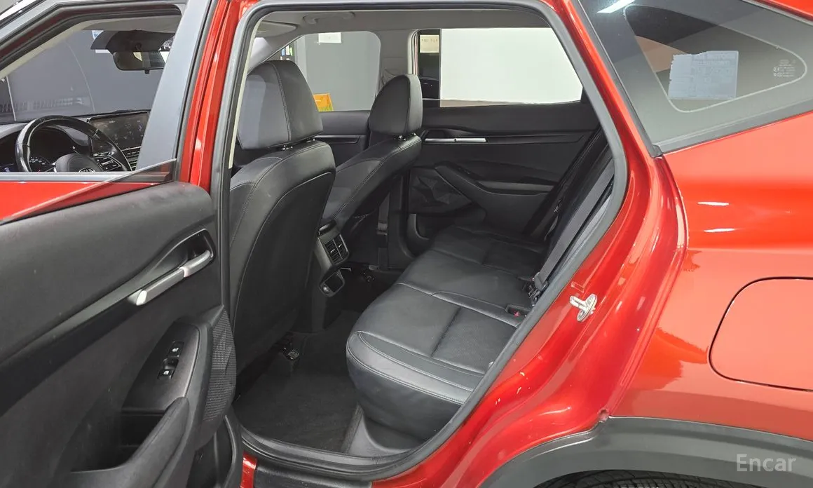 Фото 11 - Kia Seltos