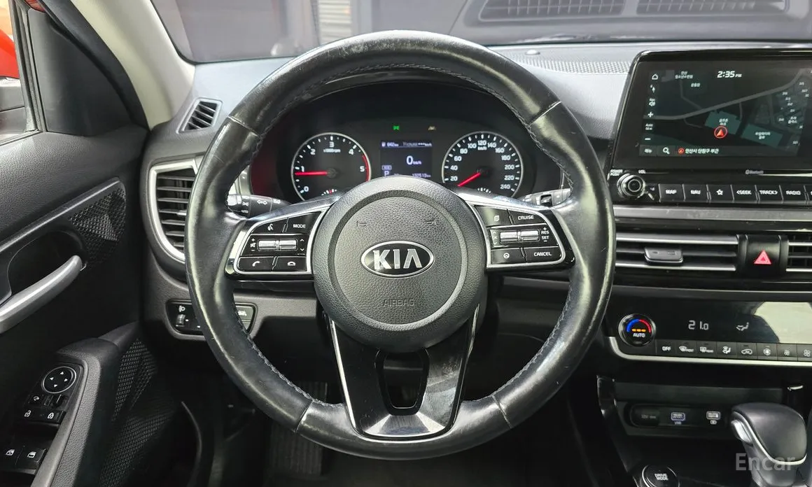 Фото 13 - Kia Seltos