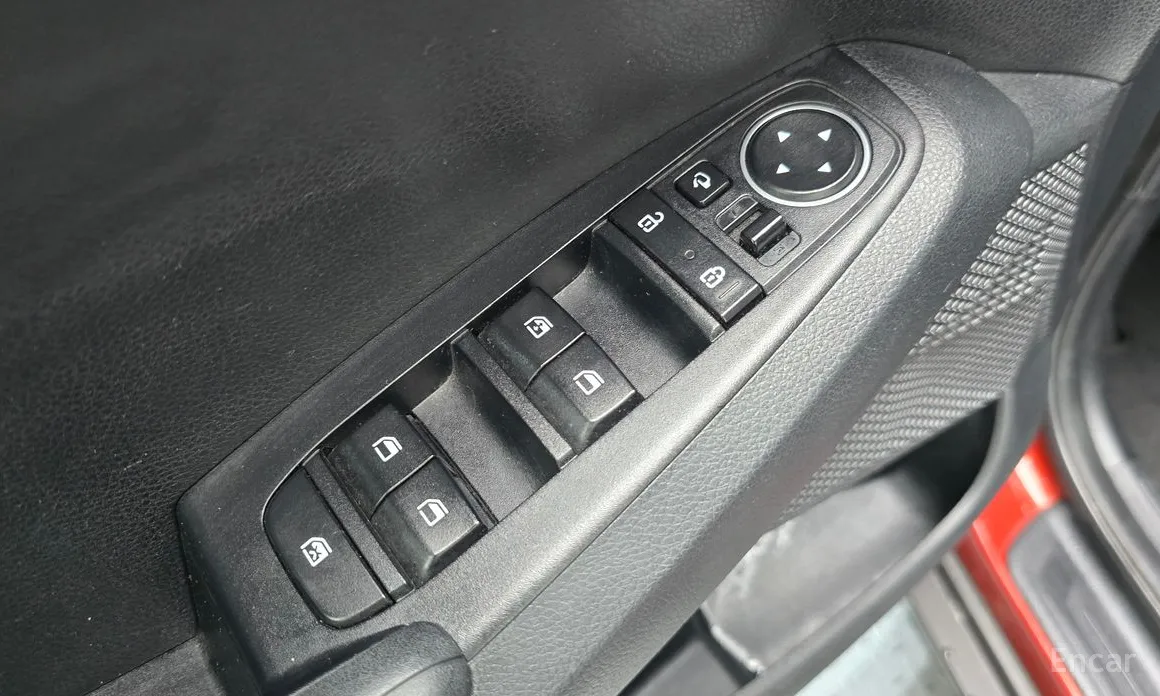 Фото 14 - Kia Seltos