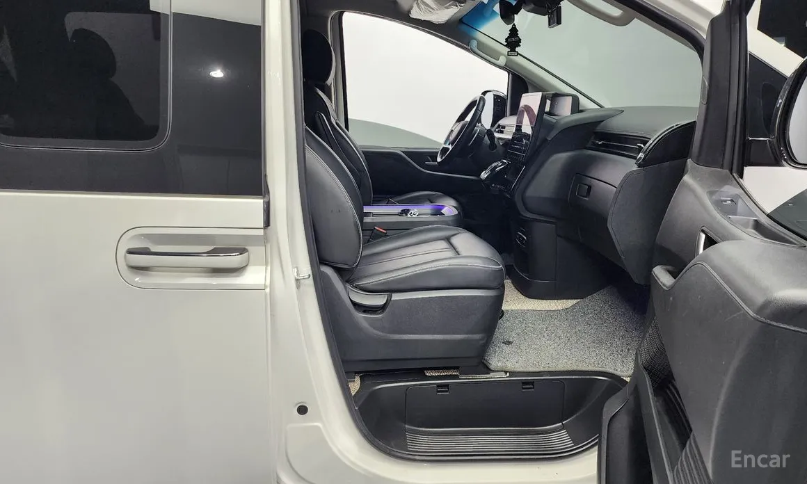 Фото 11 - Hyundai Staria