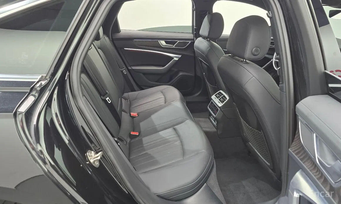 Фото 12 - Audi A6