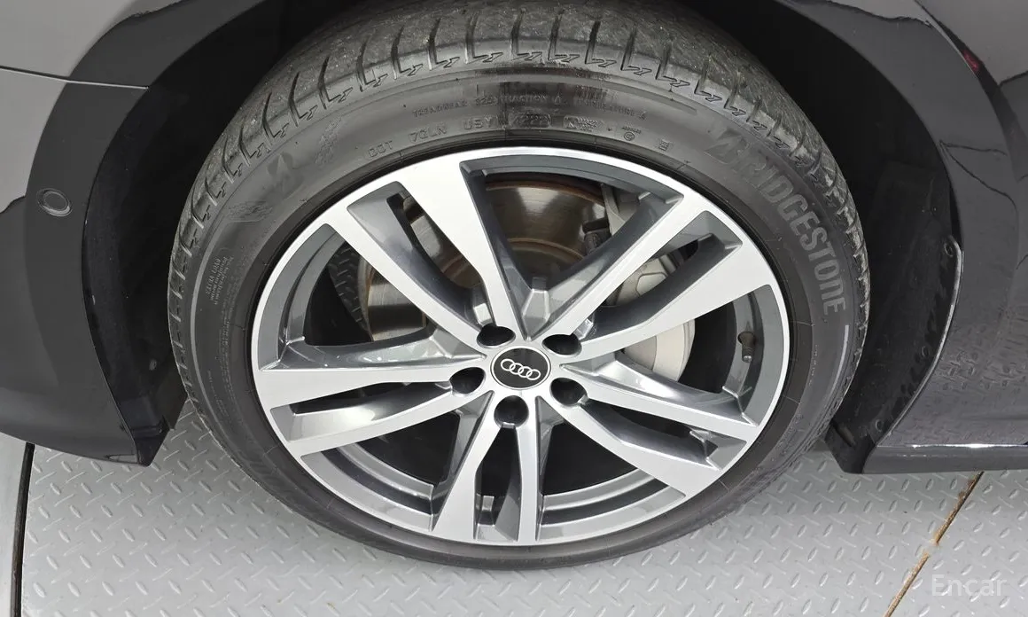 Фото 5 - Audi A6