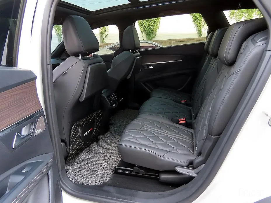 Фото 6 - Peugeot 5008