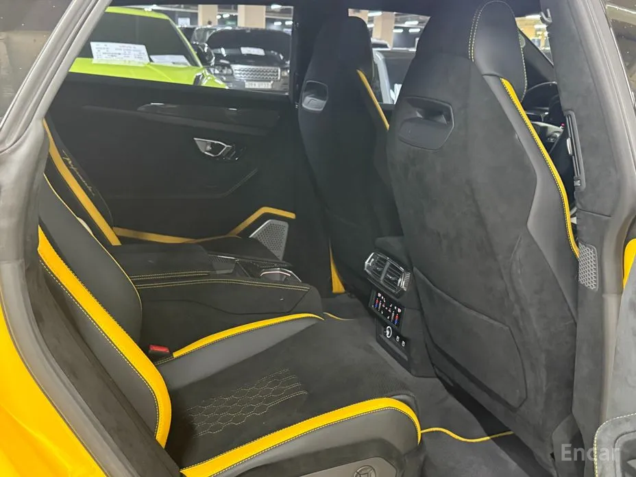 Фото 11 - Lamborghini Urus