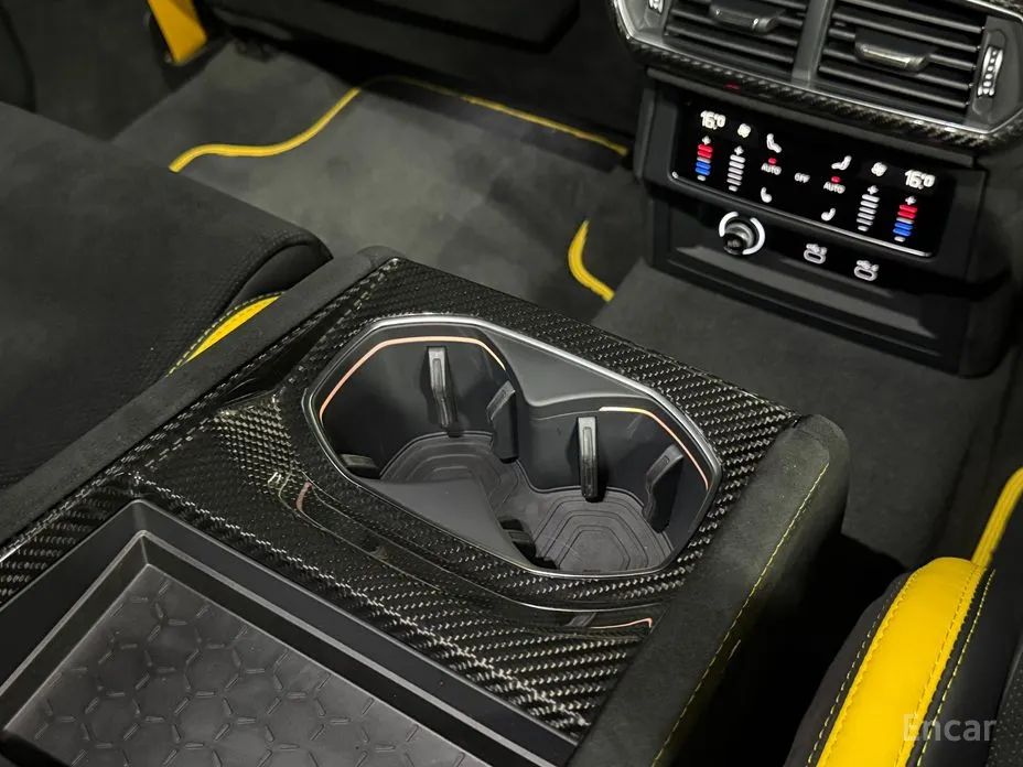 Фото 13 - Lamborghini Urus