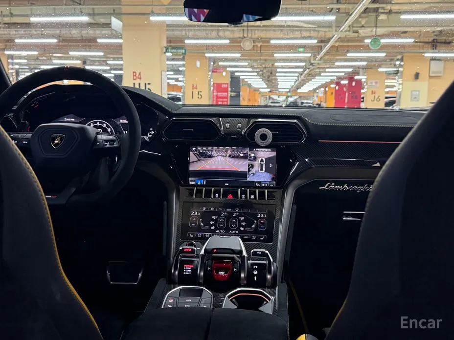 Фото 14 - Lamborghini Urus