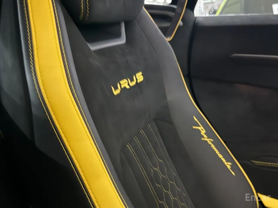 Фото 15 - Lamborghini Urus