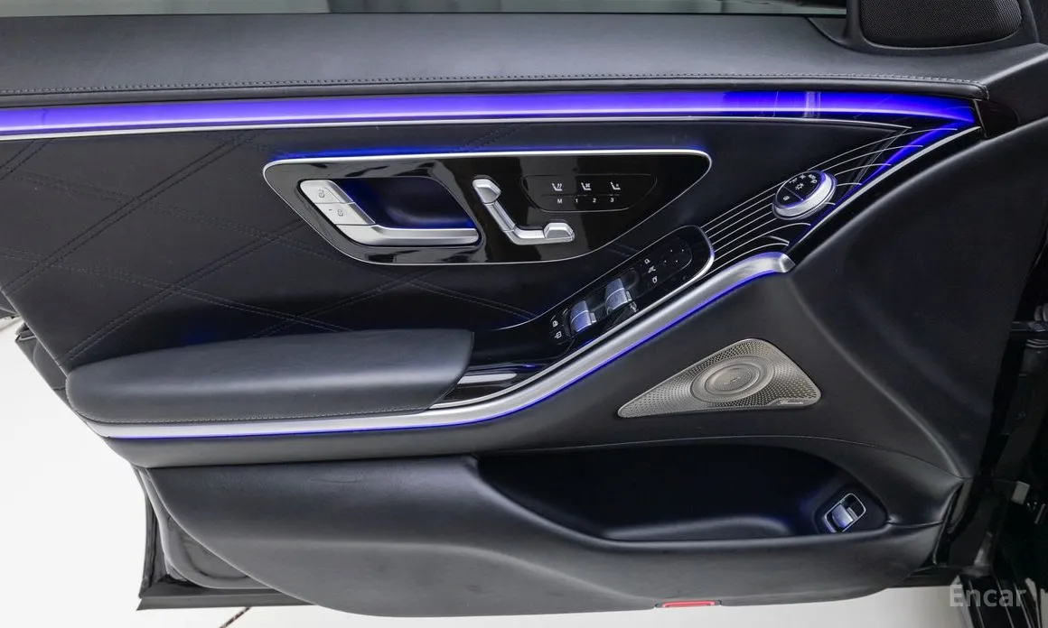 Фото 15 - Mercedes-Benz S-Class