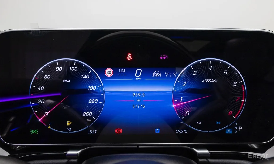 Фото 8 - Mercedes-Benz S-Class