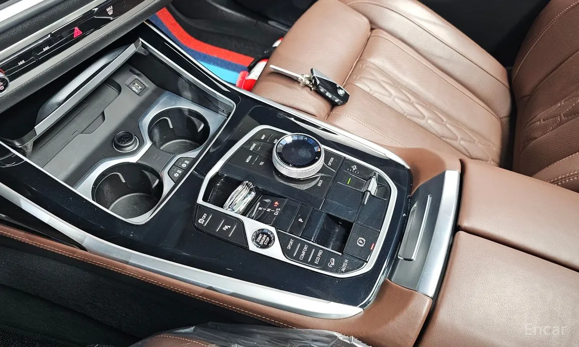 Фото 9 - BMW X7