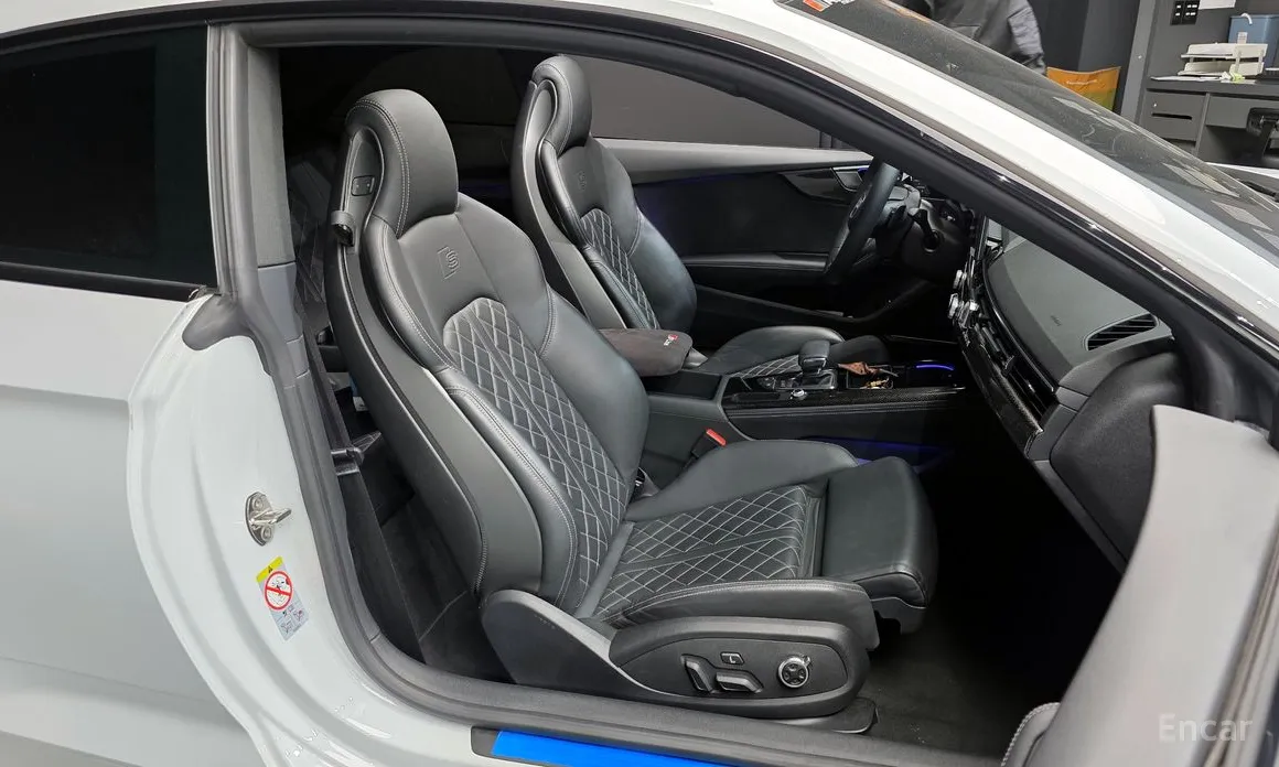 Фото 12 - Audi S5