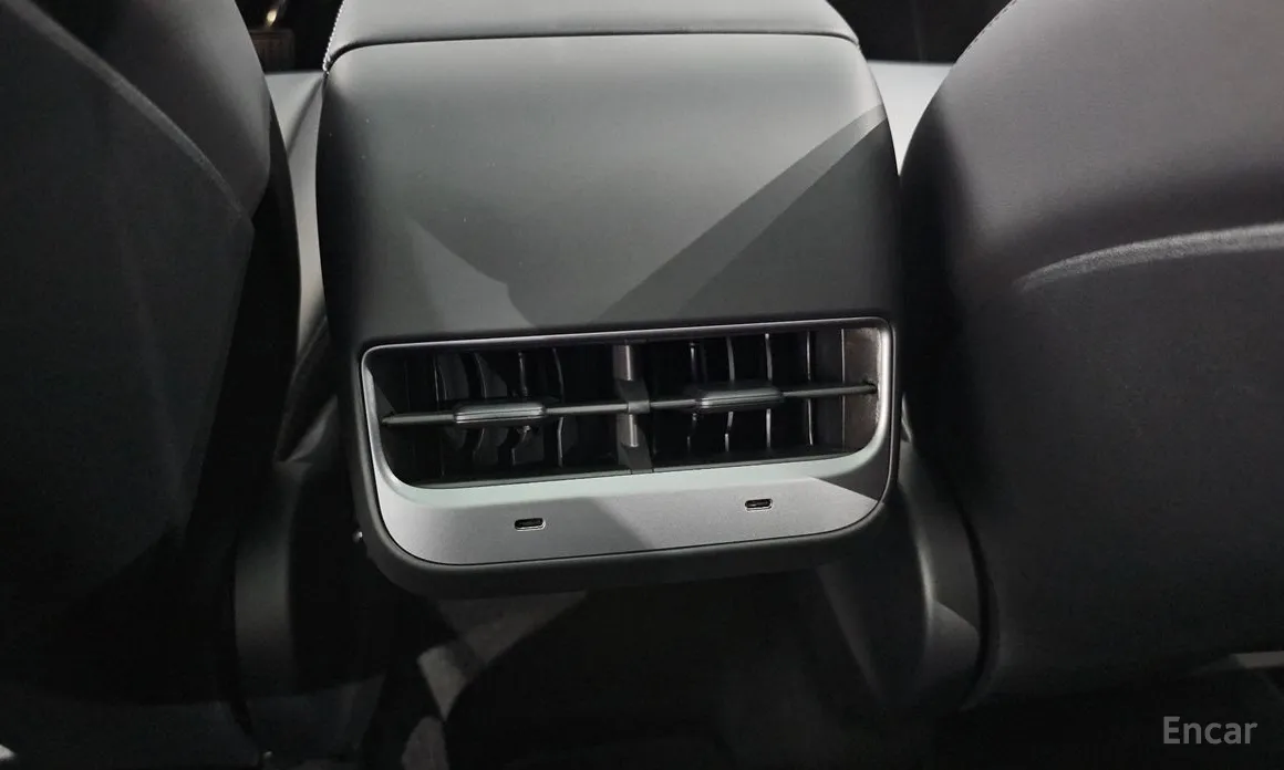 Фото 19 - Tesla Model Y