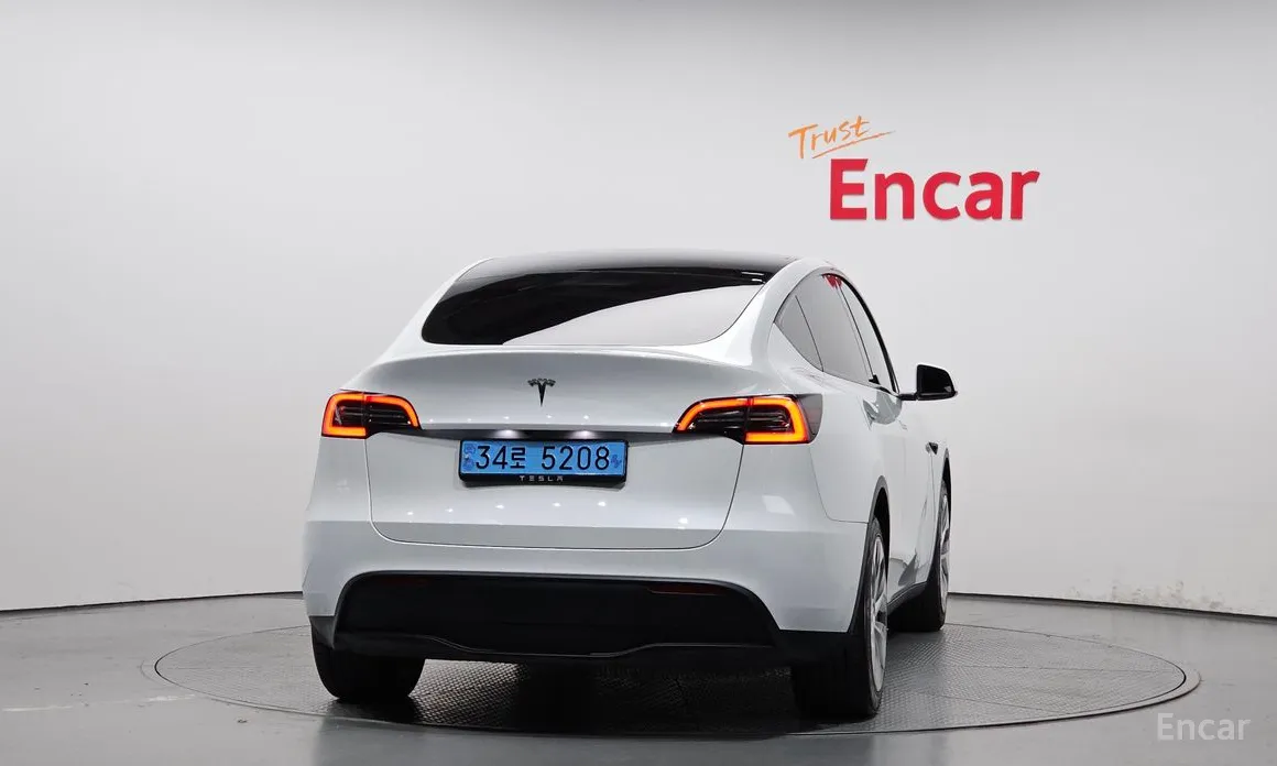 Фото 4 - Tesla Model Y