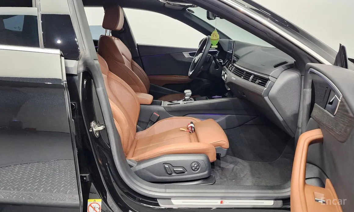 Фото 11 - Audi A5