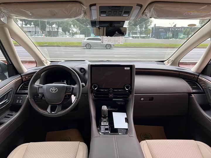 Photo 15 - Toyota Alphard