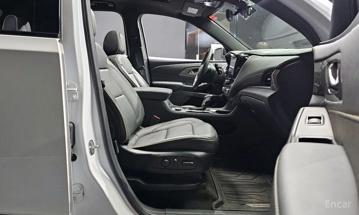 Фото 10 - Chevrolet Traverse