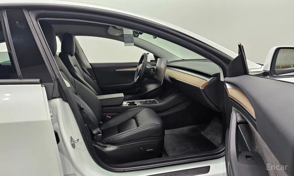 Фото 11 - Tesla Model 3