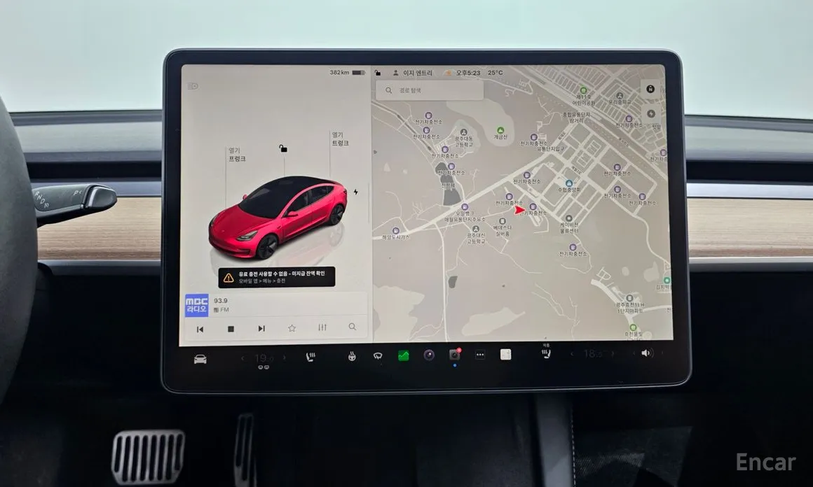 Фото 14 - Tesla Model 3