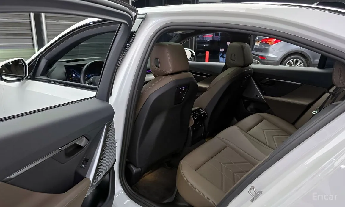 Фото 12 - BMW 5 Series