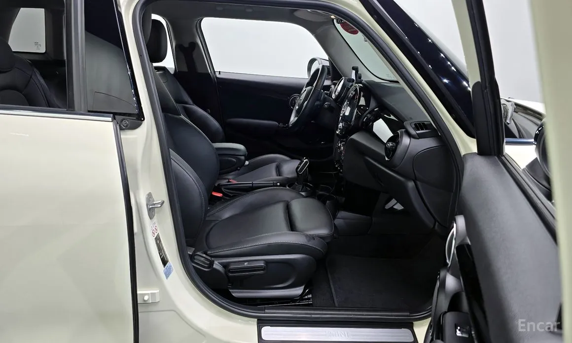 Фото 10 - Mini Cooper