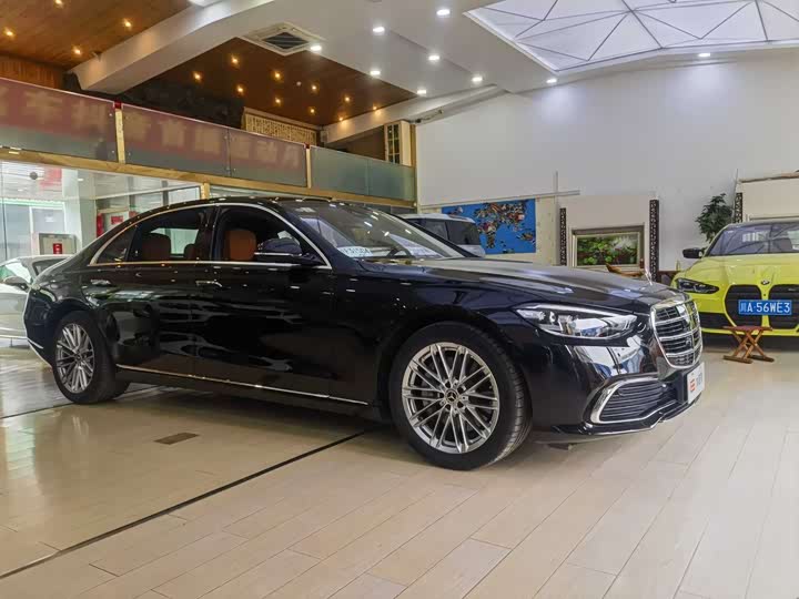 Фото 3 - Mercedes-Benz S-Class