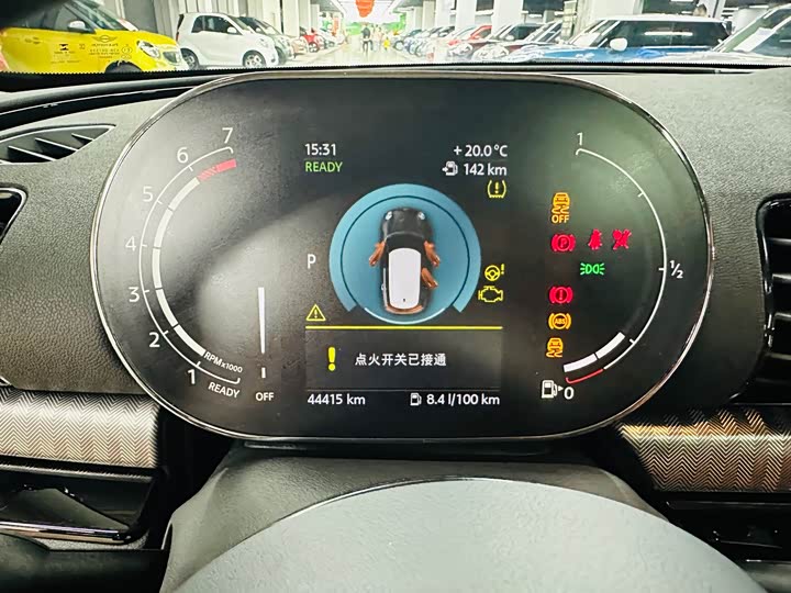 Фото 37 - Mini Clubman