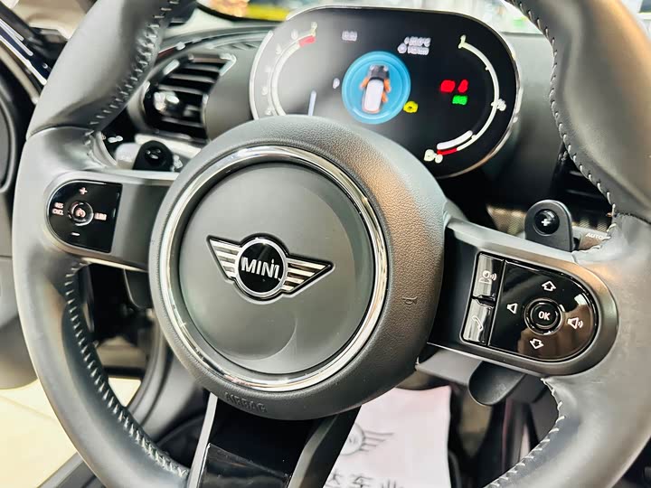 Фото 47 - Mini Clubman