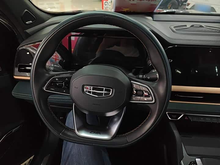 Фото 3 - Geely Monjaro