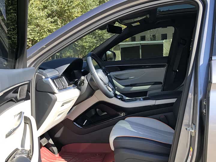 Фото 12 - BYD Song Plus Hybrid/EV