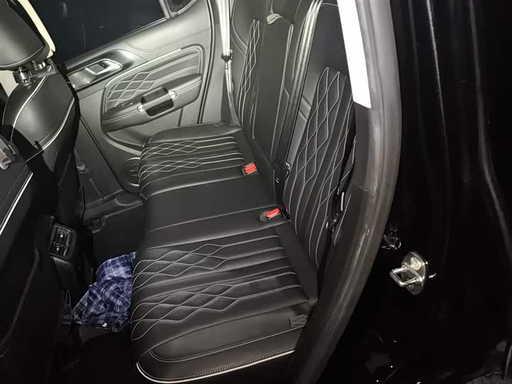 Фото 15 - Tank 300