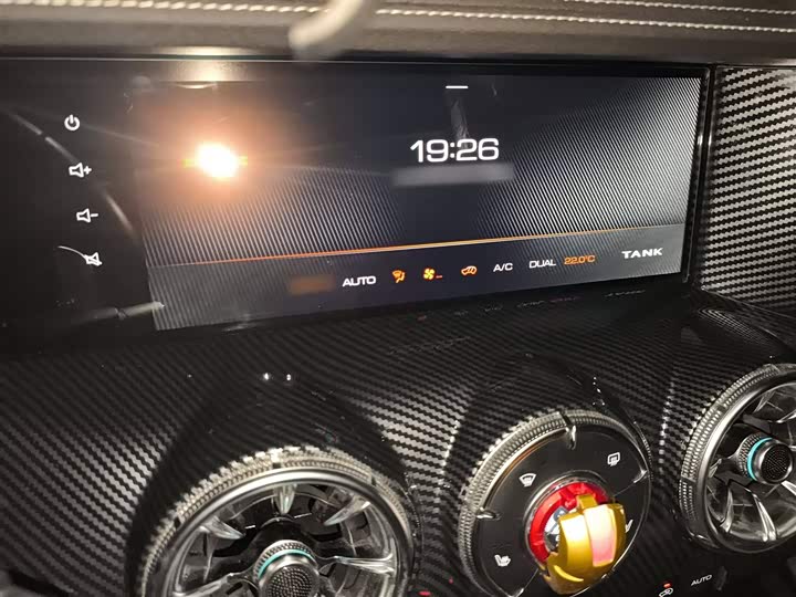 Фото 6 - Tank 300