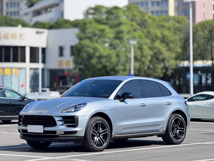 Фото 1 - Porsche Macan