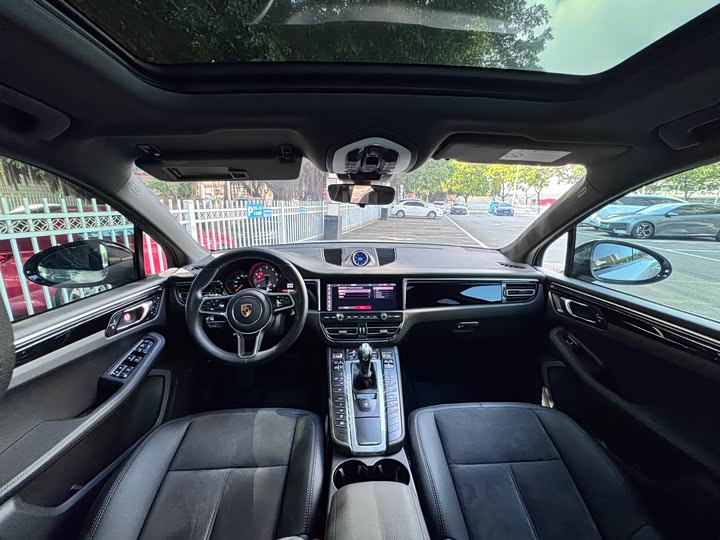 Фото 10 - Porsche Macan