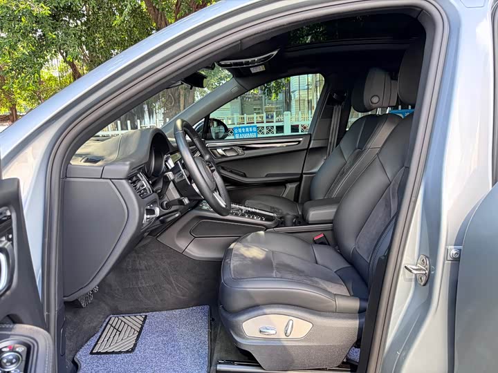 Фото 11 - Porsche Macan